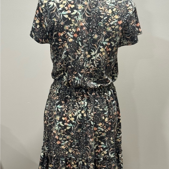 Lc Lauren Conrad Women’s Floral Short Sleeve V-Neck Dress Size Medium - Picture 7 of 8